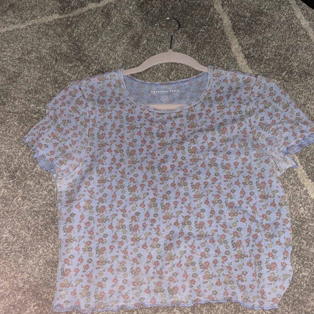 AE cropped tee, worn a few times, fairly new.